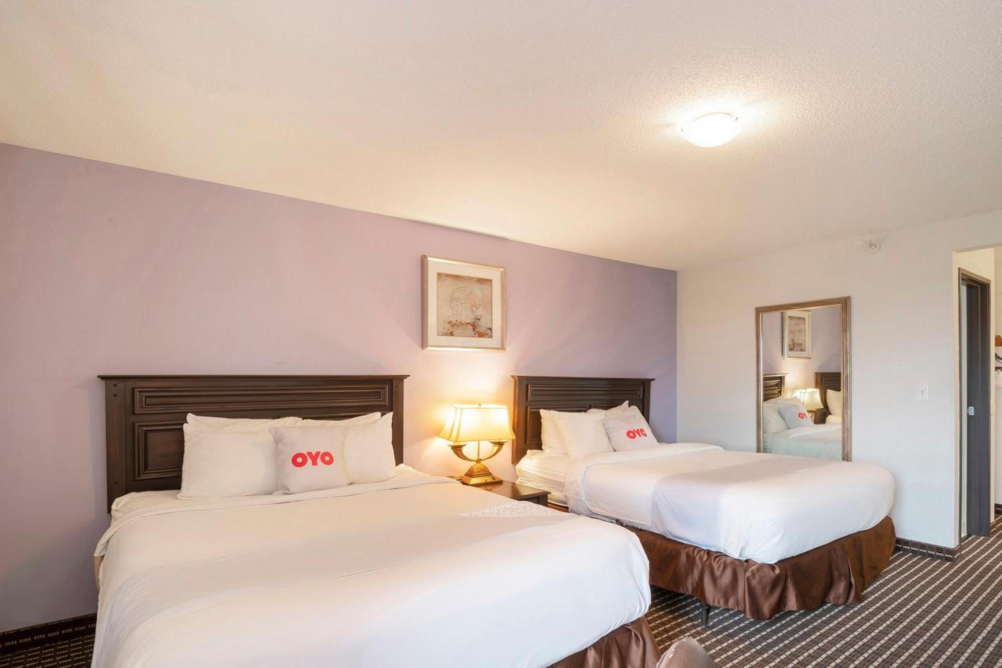 Hotel Oyo Townhouse Houston Airport North Extérieur photo