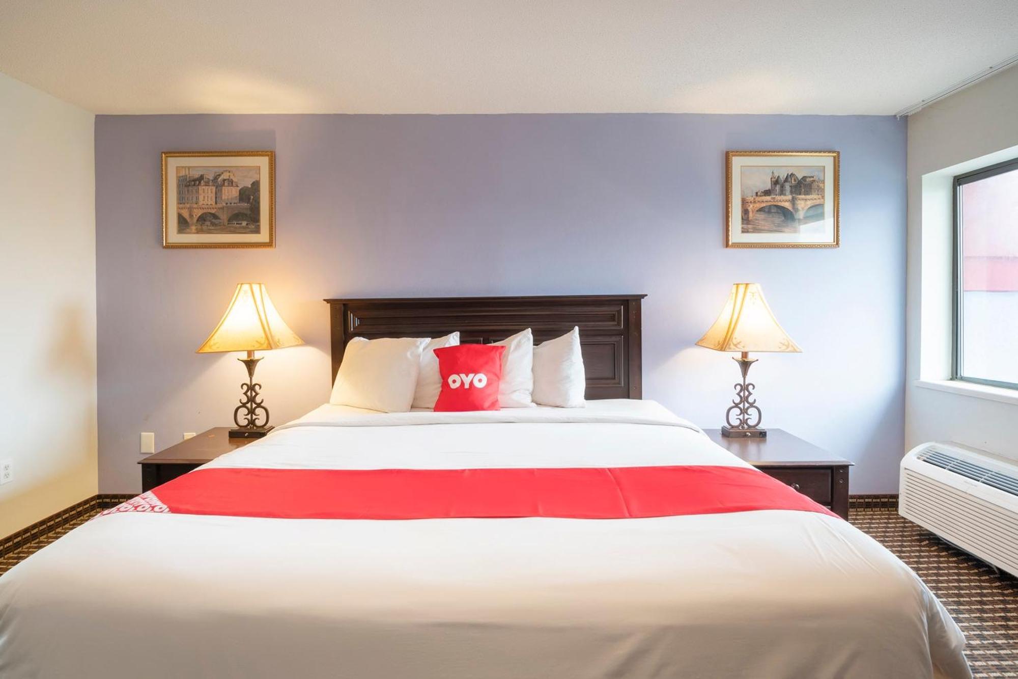Hotel Oyo Townhouse Houston Airport North Extérieur photo