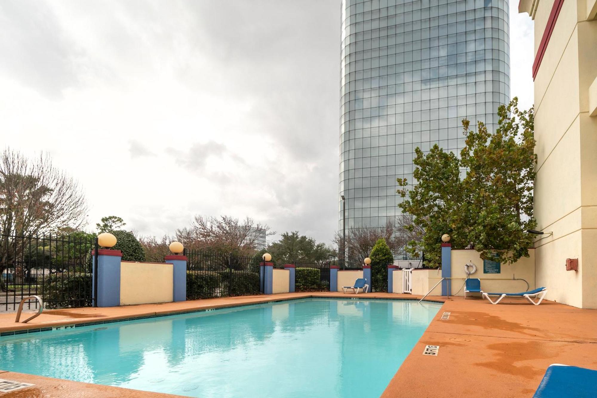 Hotel Oyo Townhouse Houston Airport North Extérieur photo