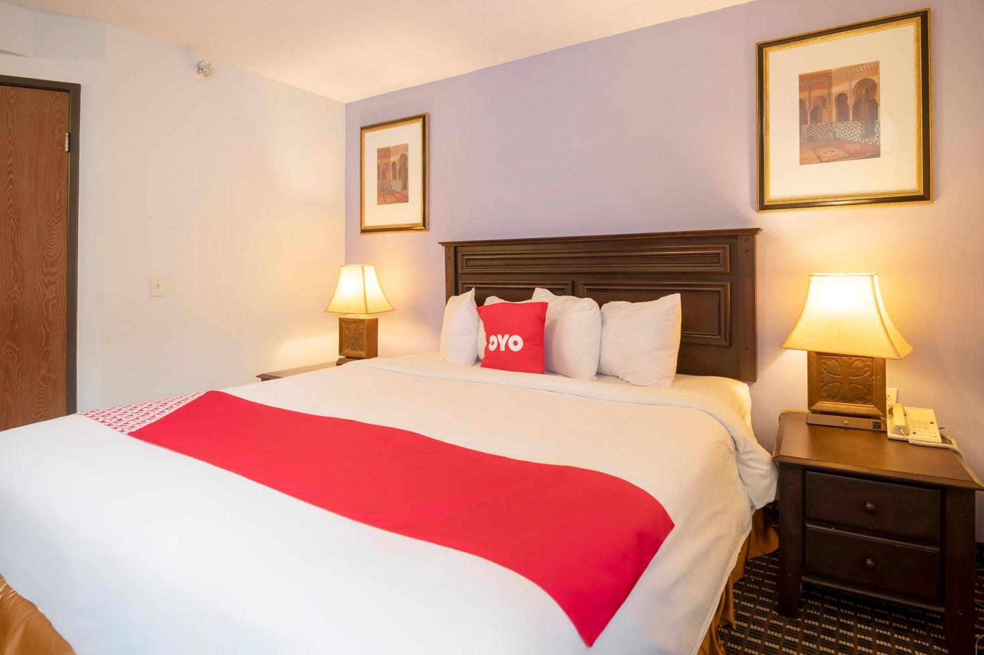 Hotel Oyo Townhouse Houston Airport North Extérieur photo