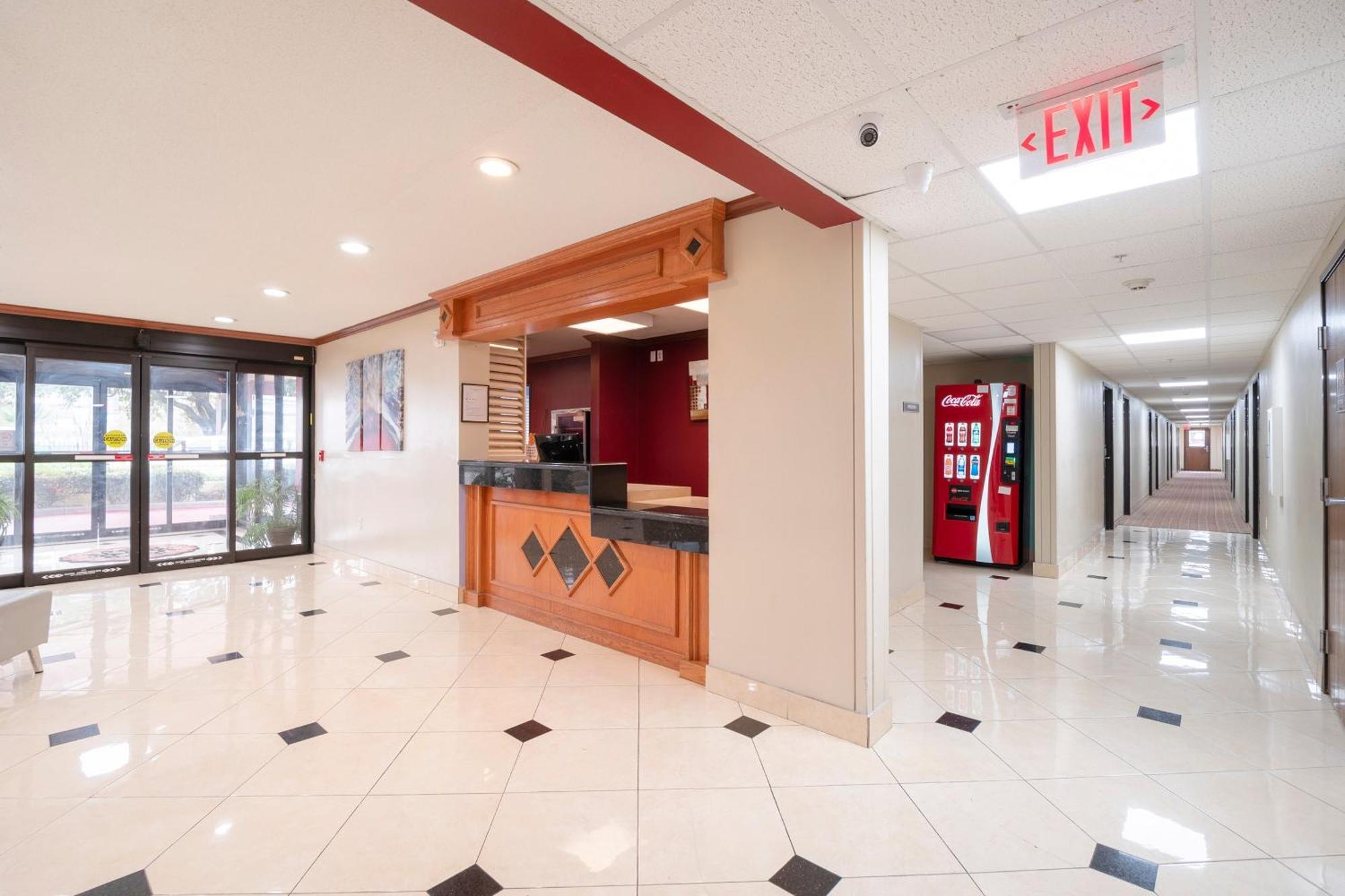 Hotel Oyo Townhouse Houston Airport North Extérieur photo