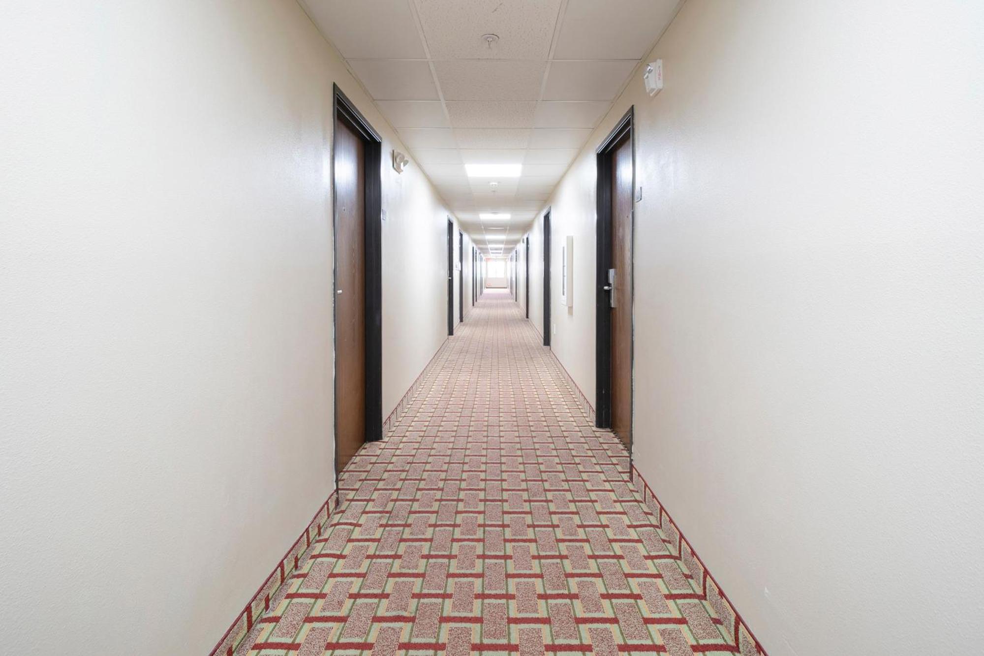 Hotel Oyo Townhouse Houston Airport North Extérieur photo