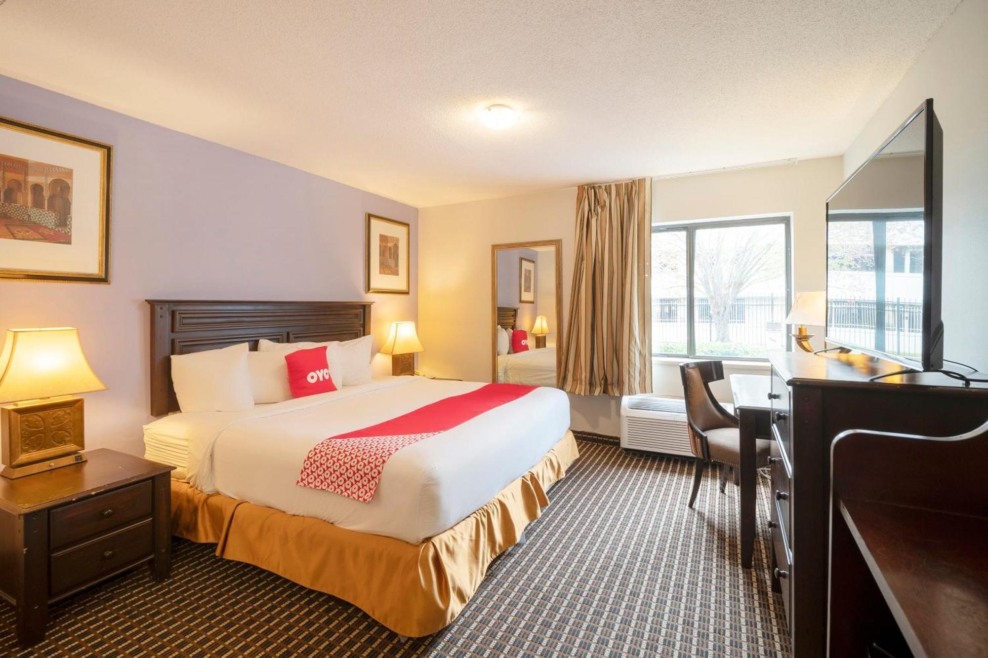 Hotel Oyo Townhouse Houston Airport North Extérieur photo